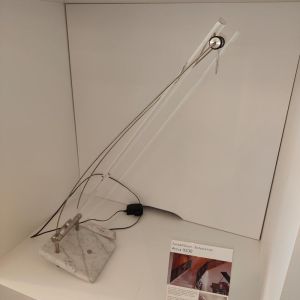 Arcus X330 Tischlampe 