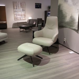 Molteni&C Kensington Relaxsessel mit Hocker 