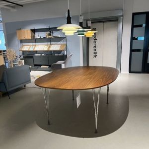 Fritz Hansen B613 Superellipse Esstisch Walnuss 